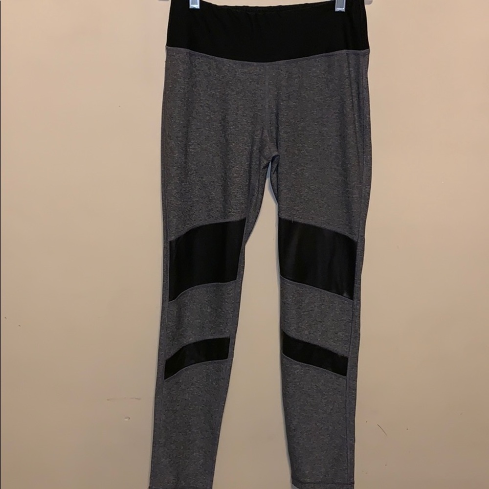 Grey athletic leggings